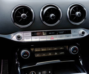 Kia Stinger 2.0 T-GDI 255 KM GT Line w polskiej policji