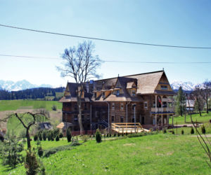 Ta wieś na Podhalu ma najdłuższą nazwę. Turyści przyjeżdżają tu cały rok dla jednej atrakcji [GALERIA]