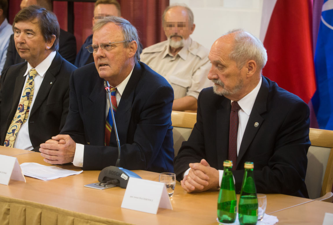 BERCZYŃSKI, MACIEREWICZ.