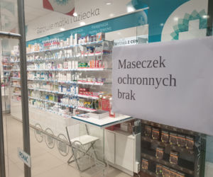 W aptekach brakuje maseczek ochronnych
