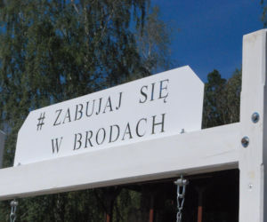 Ławeczka - „Zabujaj się w Brodach”