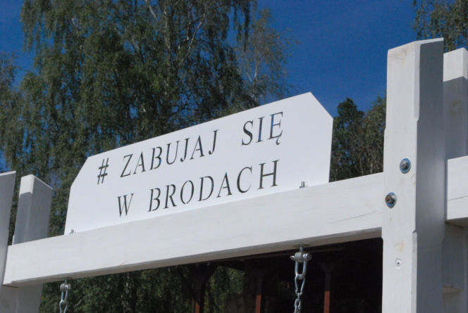 Ławeczka - „Zabujaj się w Brodach”