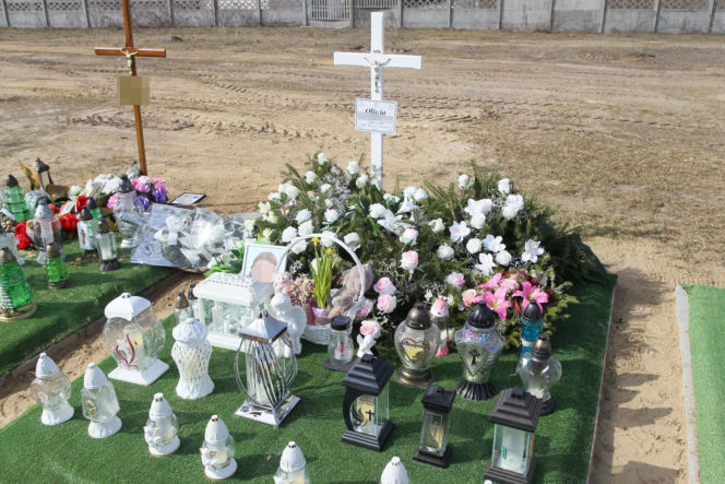 Pożegnali 13-letnią Oliwkę, która zginęła na Malcie. Ten szczegół na jej grobie wyciska łzy