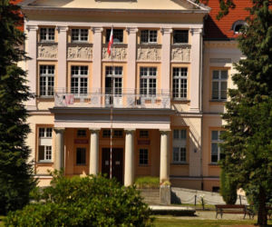 Srebrne denary i mroczne legendy. Co skrywa pałac w Górznie?