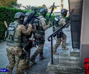 Opole: Gang pseudokibiców rozbity. Handel narkotykami na ogromną skalę [ZDJĘCIA]