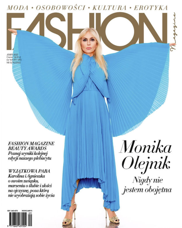 Monika Olejnik wyretuszowana jak nastolatka na okładce magazynu o modzie 