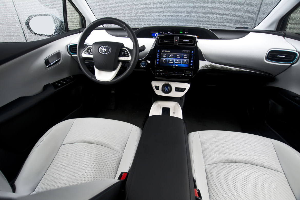 Toyota Prius Plug-in Hybrid Prestige