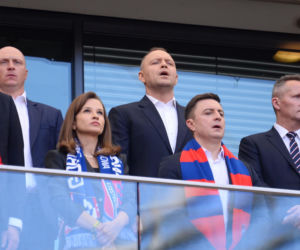 Karol Nawrocki wśród kibiców. Tak wyglądał na meczu