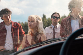 Przebiśniegi otwierają nowy rozdział. Posłuchaj kompozycji Zakręty