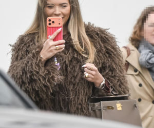 Sandra Kubicka w wałku na głowie