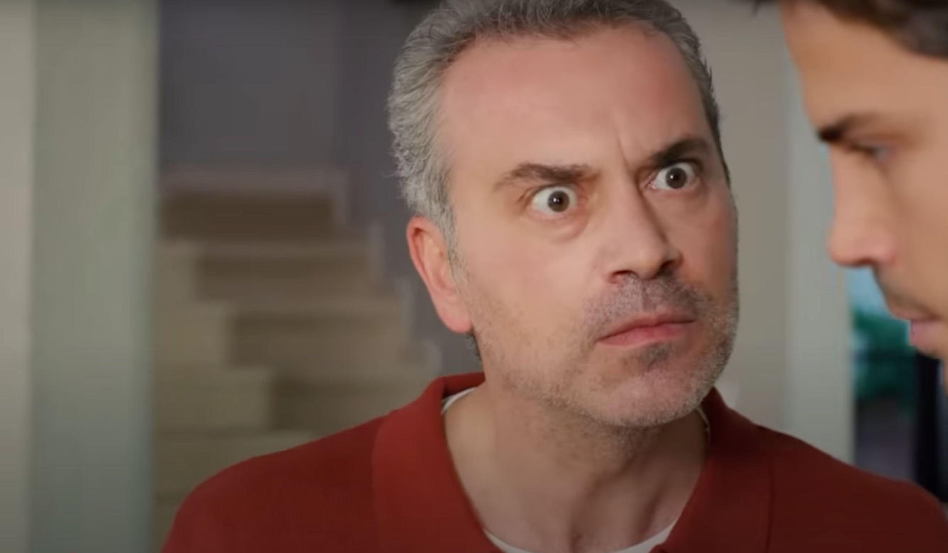 Bulent zrobi awanturę Egemu i zabroni mu zbliżać się do swoich córek.