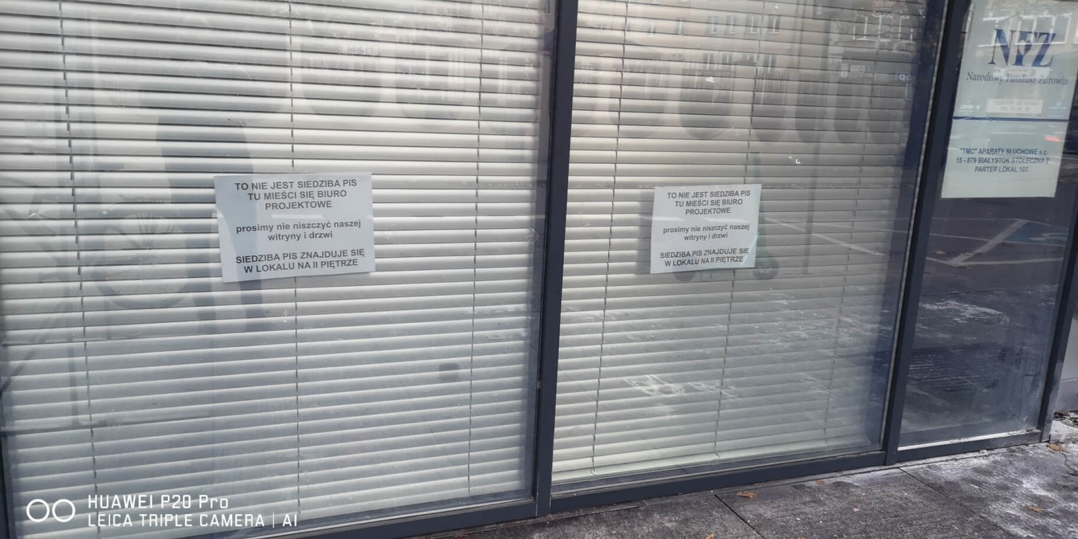 Aborcja. Protesty pod siedzibą PiS w Białymstoku. Ludzie boją się o lokale [ZDJĘCIA]