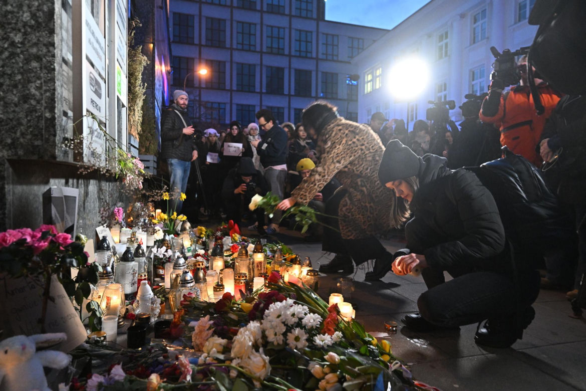 Cichy marsz po śmierci 25-letniej Białorusinki. „Miałaś na imię Liza. Niestety miałaś, nie żyjesz”