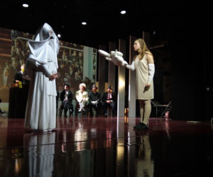 „Klątwa rodziny Kennedych”. Nowa propozycja Teatru Żeromskiego w Kielcach