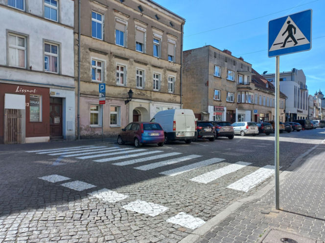 Nowe przejście dla pieszych na Narutowicza. Będzie ich więcej w Lesznie