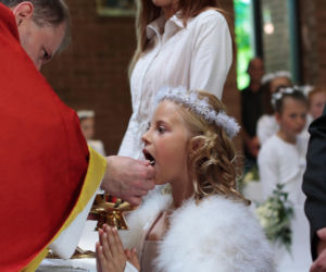 Pierwsza Komunia Święta nie dla wszystkich dzieci? W tych przypadkach ksiądz może powiedzieć nie