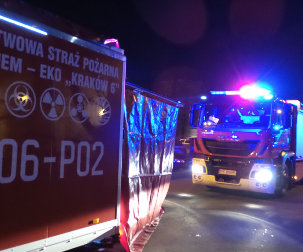 Kilka zastępów straży pożarnej, policja, pogotowie i ratownictwo chemiczne. Akcja strażaków w Bieńczycach