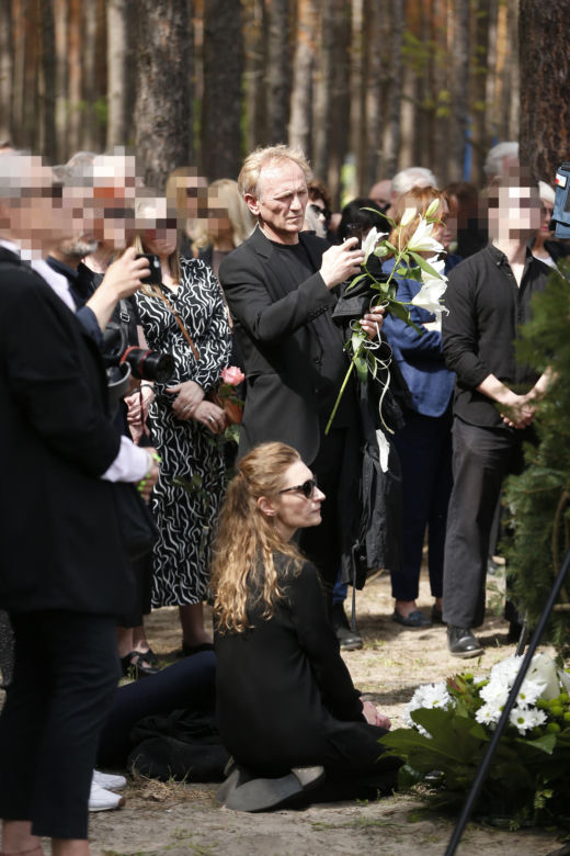 Agata Buzek na pogrzebie
