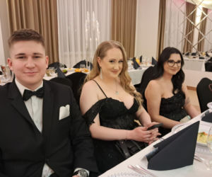 Studniówka 2026 maturzystów Zespołu Szkół Zawodowych nr 1 w Starachowicach