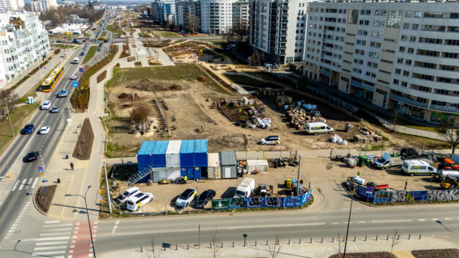 Park nad Południową Obwodnicą Warszawy w marcu 2026 r.