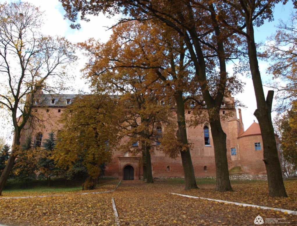   Barciany. Ta wieś w woj. warmińsko-mazurskim dawniej była miastem. Skrywa wyjątkowy zamek