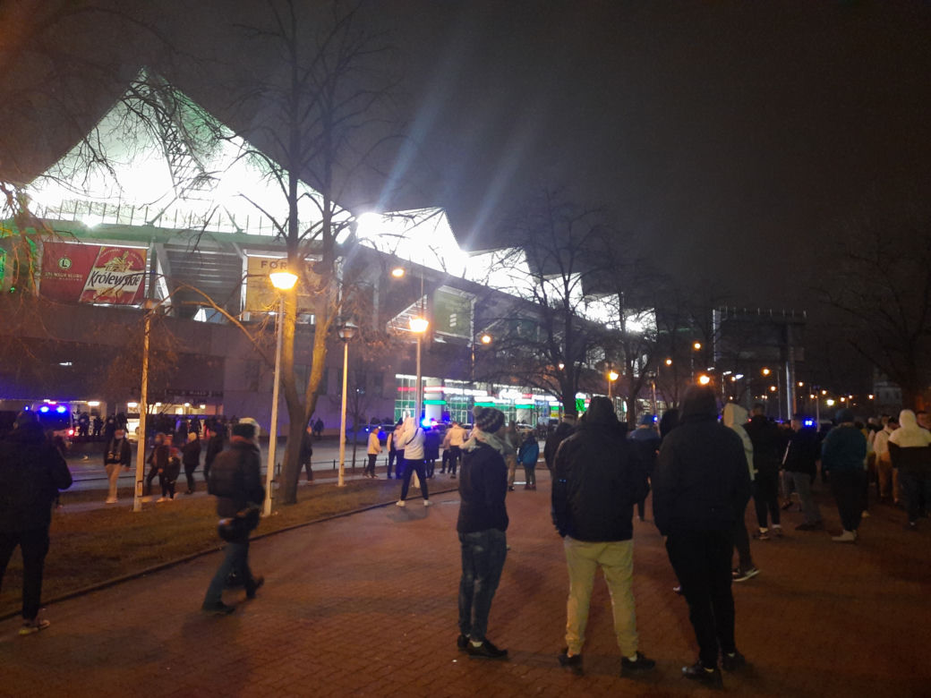 Kibice zgromadzeni podczas meczu Legia-Warta Poznań