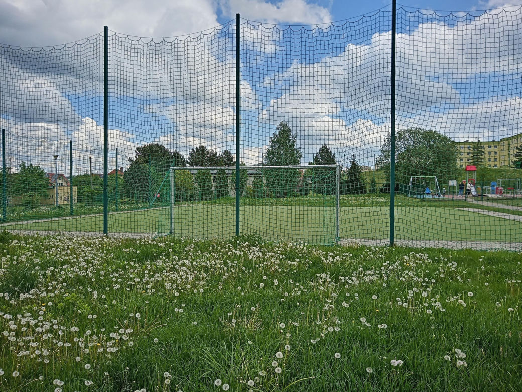 Pół boiska w Kielcach