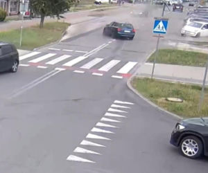 Pijany wjechał w samochód i uciekał