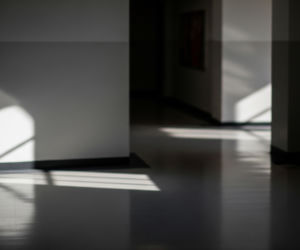 Kobieta z nożem w przedszkolu. Jak udało się ją obezwładnić?