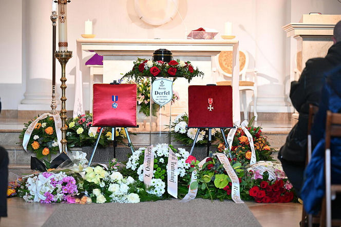 Pogrzeb - Jerzy Derfel