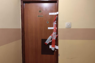 Tajemnicza śmierć całej rodziny. 95-latkowie i ich syn znalezieni martwi w łóżkach. Sąsiadów zaniepokoił jeden szczegół