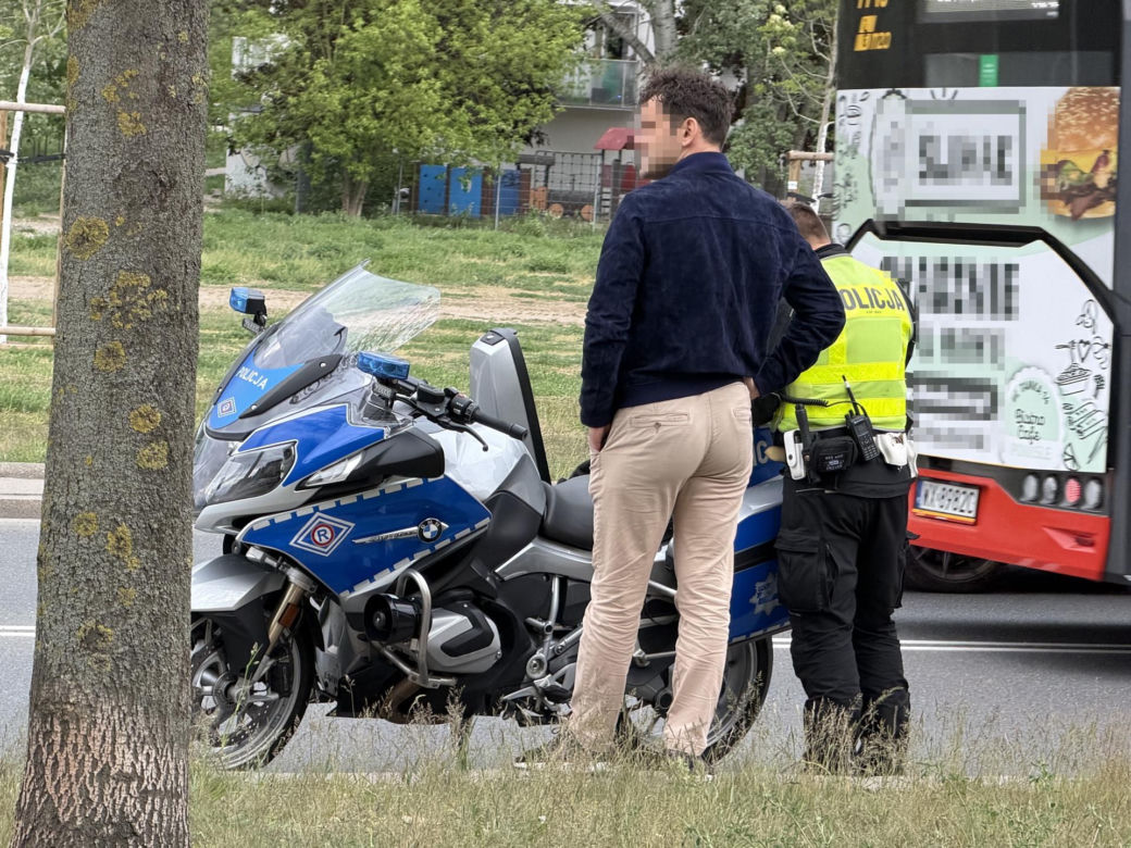 Auto wjechało w 10-latka na hulajnodze. Chłopiec w szpitalu