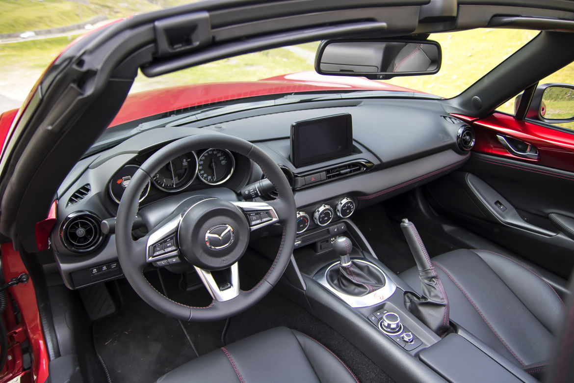2019 Mazda MX-5 RF 2.0 SKY-G 184 KM 6MT