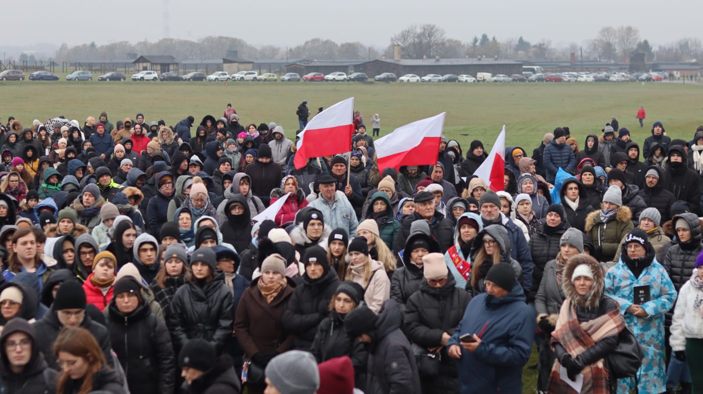 Tak wyglądała jubileuszowa Droga Krzyżowa na Majdanku 2025