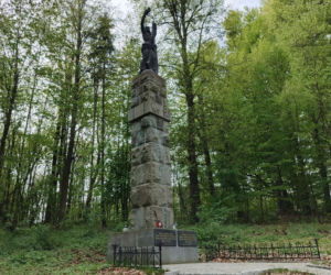 Żwirkowisko – miejsce śmierci najsłynniejszych polskich lotników. Musi je zobaczyć każdy pasjonat lotnictwa!