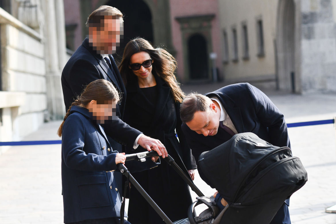 Marta Kaczyńska z córkami