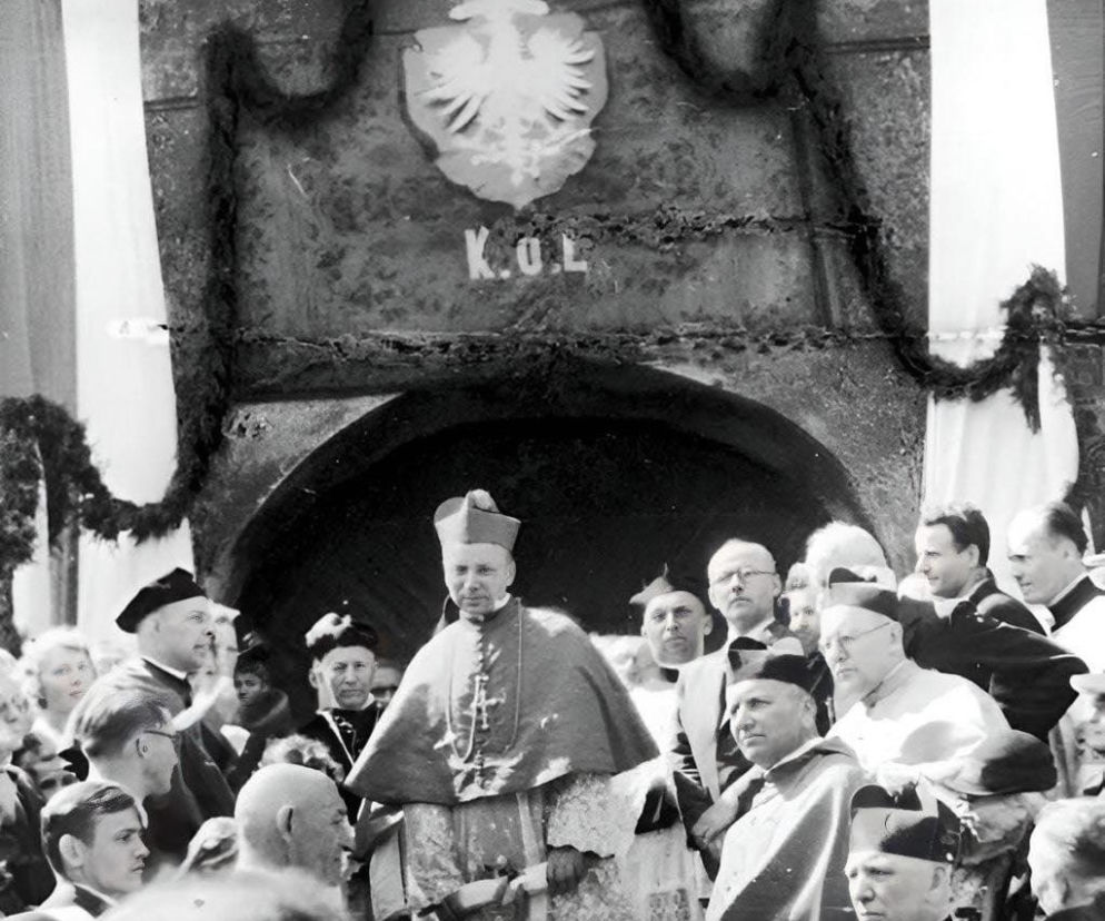 Ingres biskupa Stefana Wyszyńskiego odbył się 26 maja 1946 roku