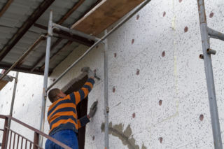 Styropian czy wełna na elewację – co lepsze? 