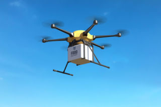 Dron przemycił jedzenie z McDonald's pod okno więziennej celi. Następnym razem może to być broń