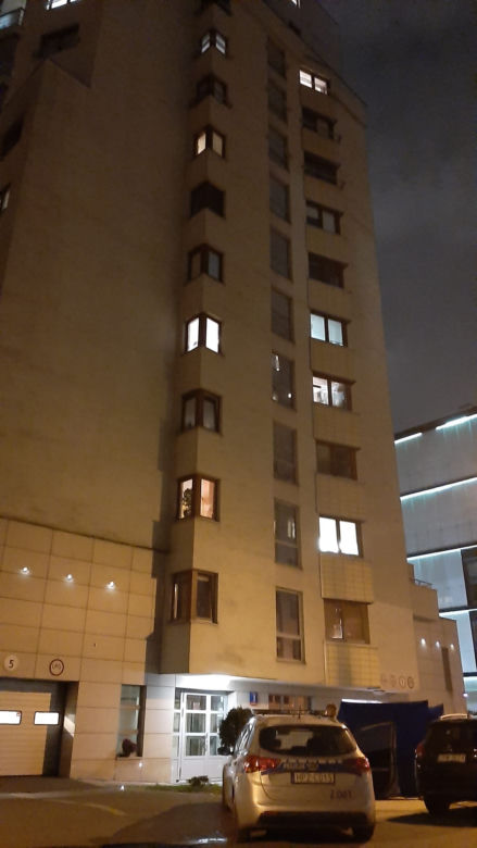 Tragedia na Mokotowie. Kobieta wypadła z okna. Nie żyje