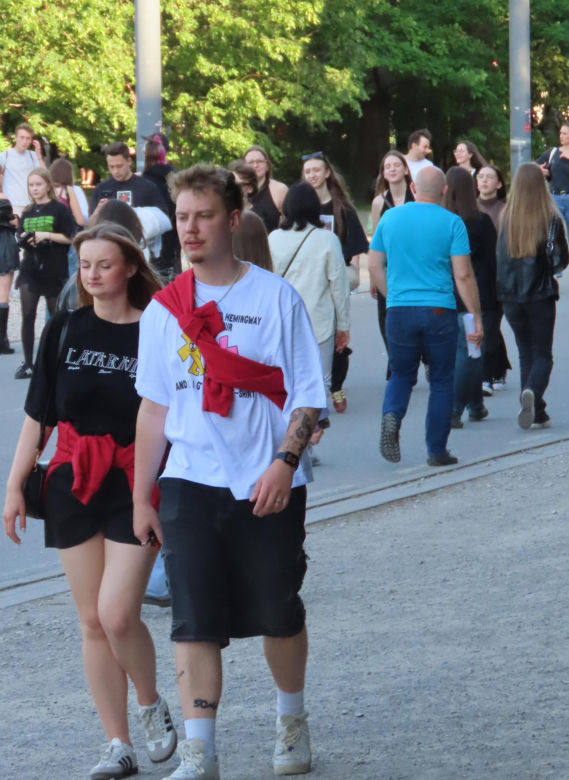 Tłumy fanów przed PGE Narodowym. Fani Taco Hemingwaya czekają na wielkie show