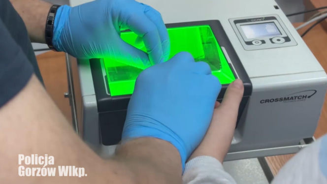 Pracownica okradła jubilera na milion złotych! Przywłaszczyła gotówkę i złoto