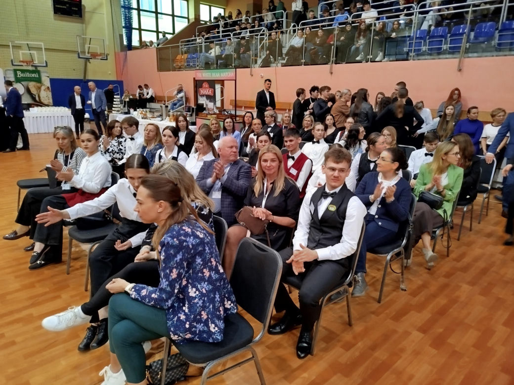 Już po raz ósmy w Siedlcach rywalizowali młodzi kelnerzy z całej Polski