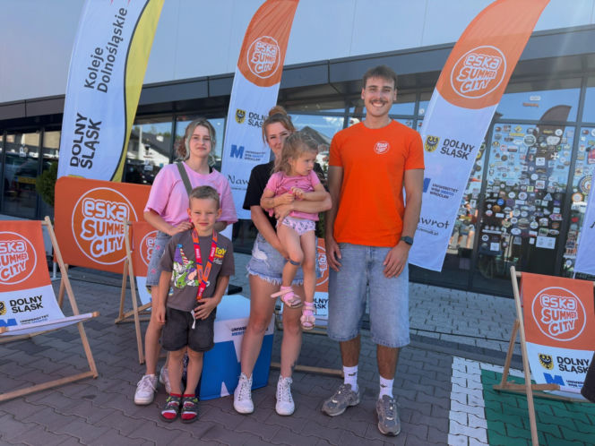 Pojazdy wszech czasów i klimat PRL-u! Ekipa ESKA Summer City wpadła do Oławy
