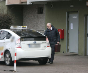 Macierewicz musi się wozić taksówką