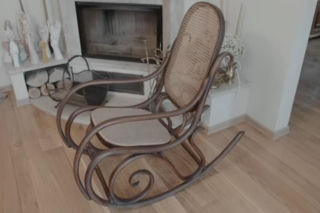 Nietypowe rzeczy w domu Czarnka. Zajrzeliśmy do środka, a tam...! Stylowe pamiątki po biskupie