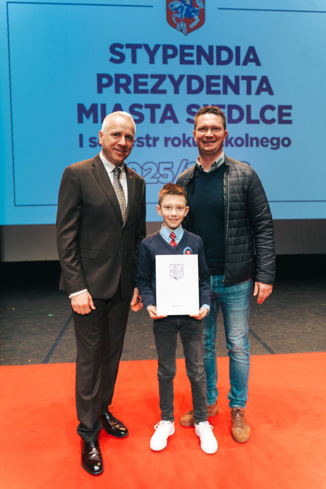 Najzdolniejsi uczniowie odebrali stypendia Prezydenta Miasta Siedlce