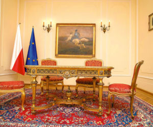 Stąd Duda rządzi Polską