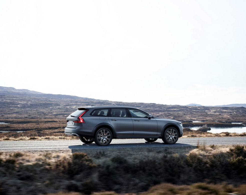 Volvo V90 Cross Country