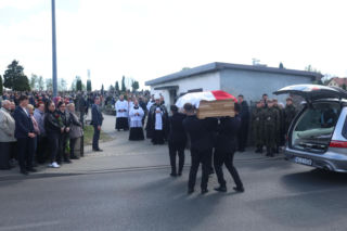 Poseł Łukasz Litewka spoczął w honorowym miejscu